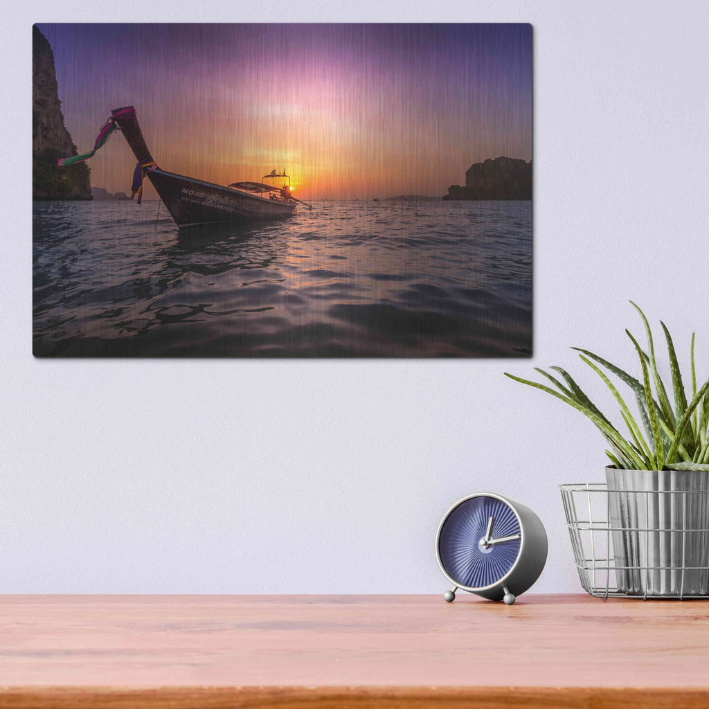 'Longtail Sunset' by Nicklas Gustafsson – Metal Wall Art, 16x12 room view