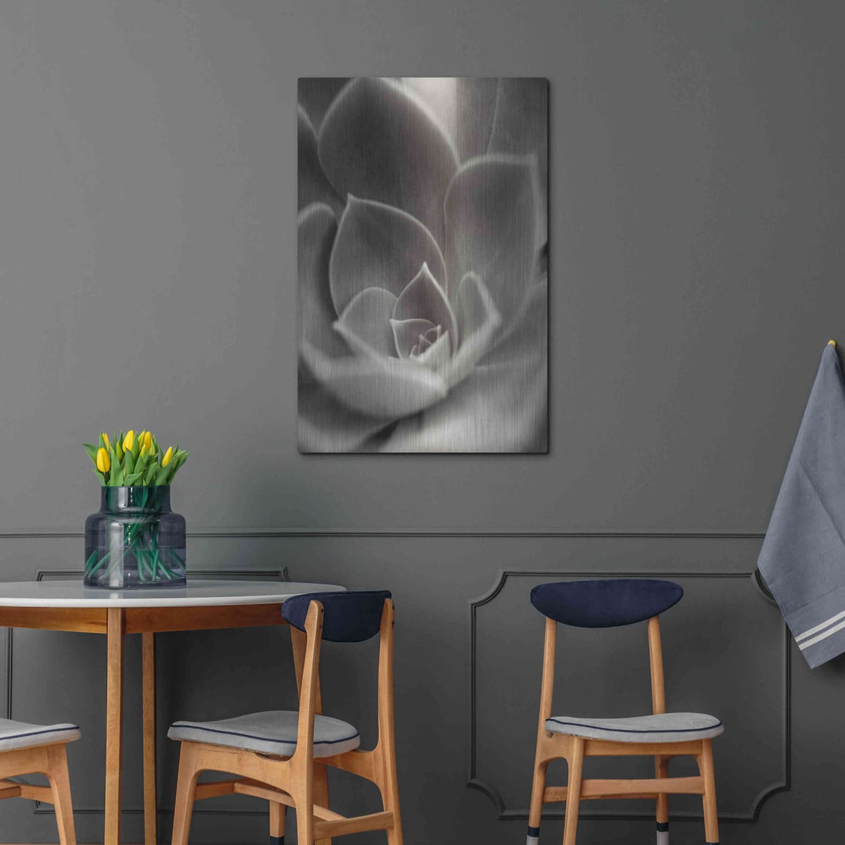 'Florison 25' by Alan Blaustein – Metal Wall Art, 24x36 room view
