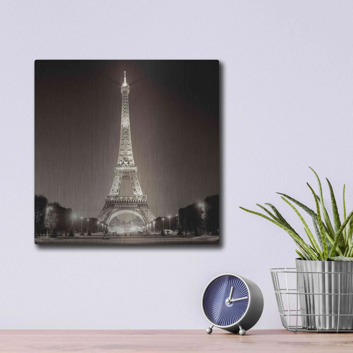 'Tour Eiffel 1' by Alan Blaustein – Metal Wall Art, 12x12 room view