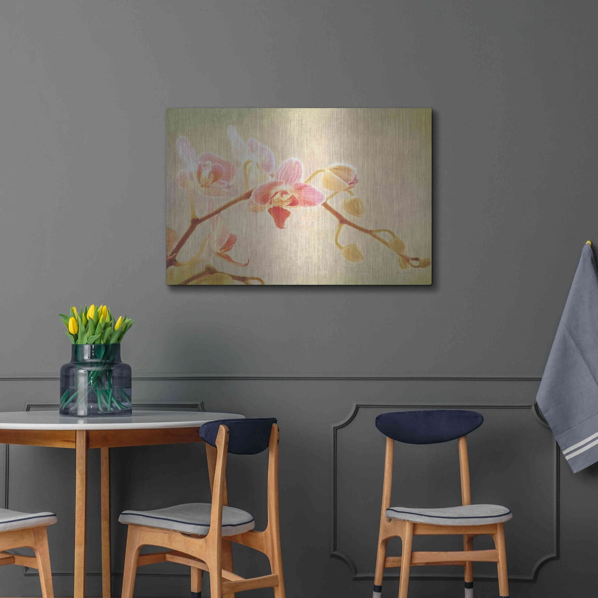 'Perfume' by Keri Bevan – Metal Wall Art, 36x24 room view
