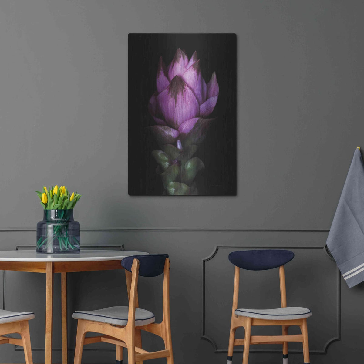 'Siam Tulip' by Elise Catterall – Metal Wall Art, 24x36 room view