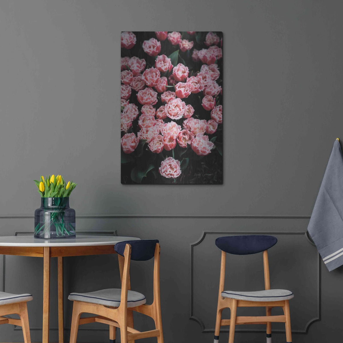 'Fringed Tulips' by Elise Catterall – Metal Wall Art, 24x36 room view