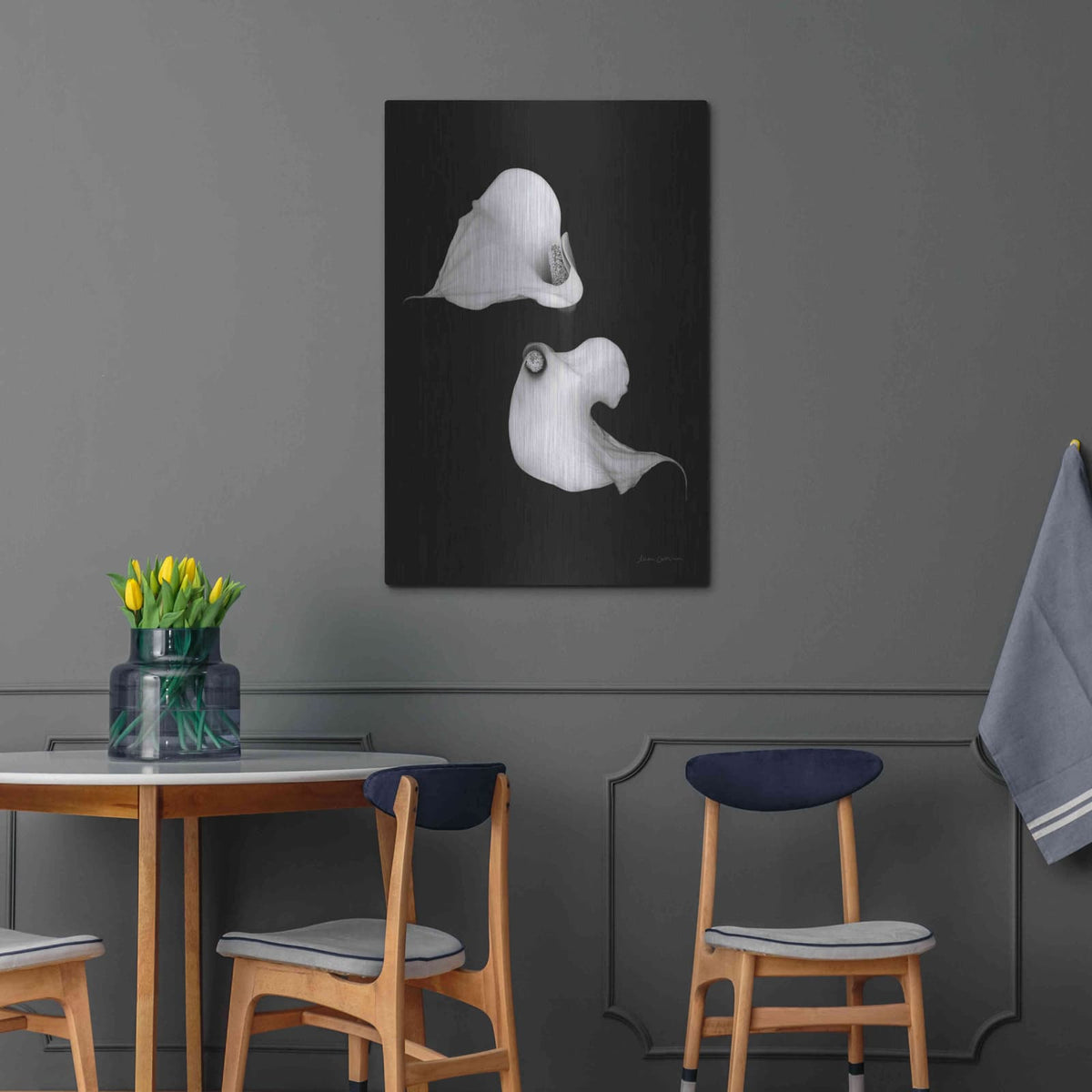 'Elegant Calla II' by Elise Catterall – Metal Wall Art, 24x36 room view