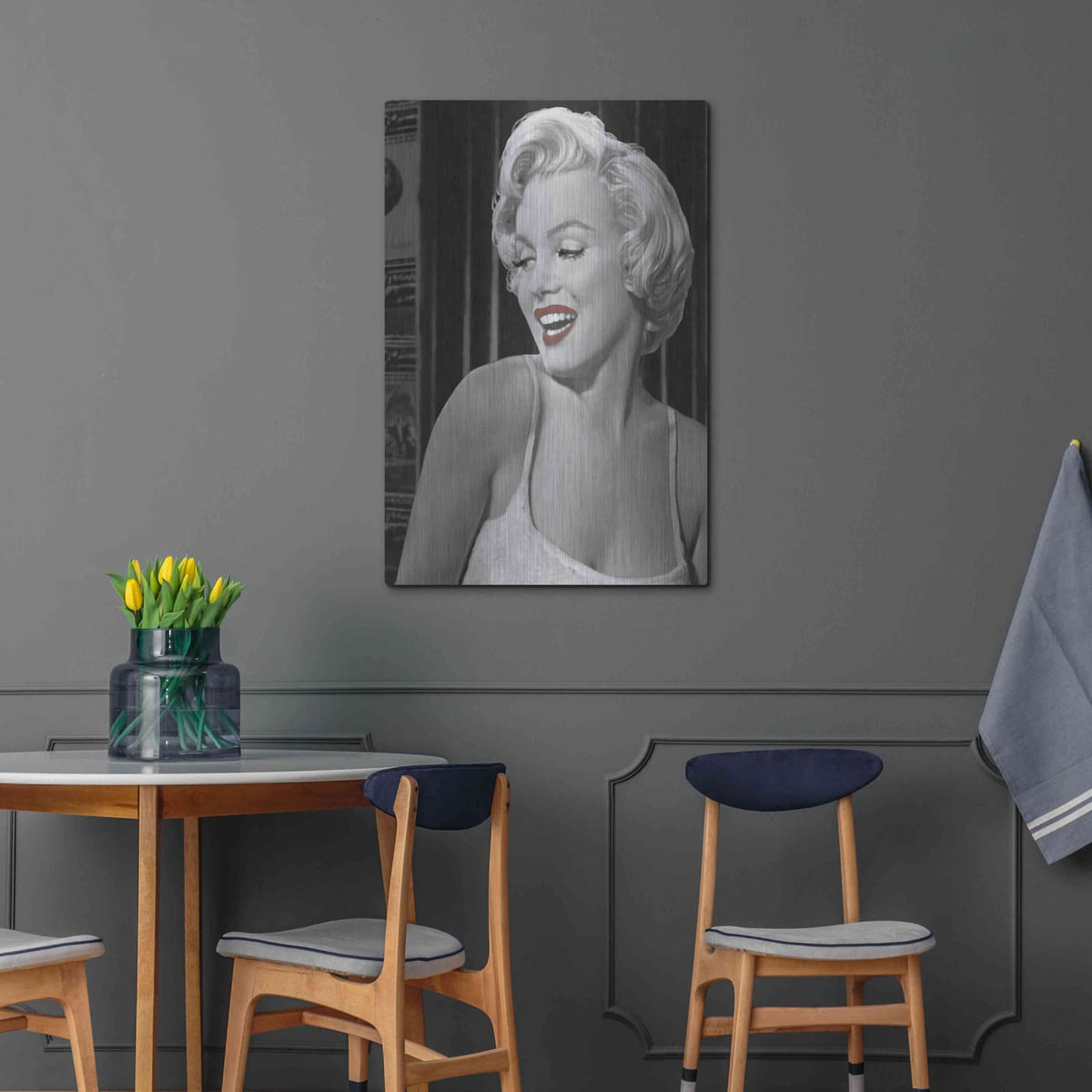 'Marilyn's Call I' by Chris Consani – Metal Wall Art, 24x36 room view