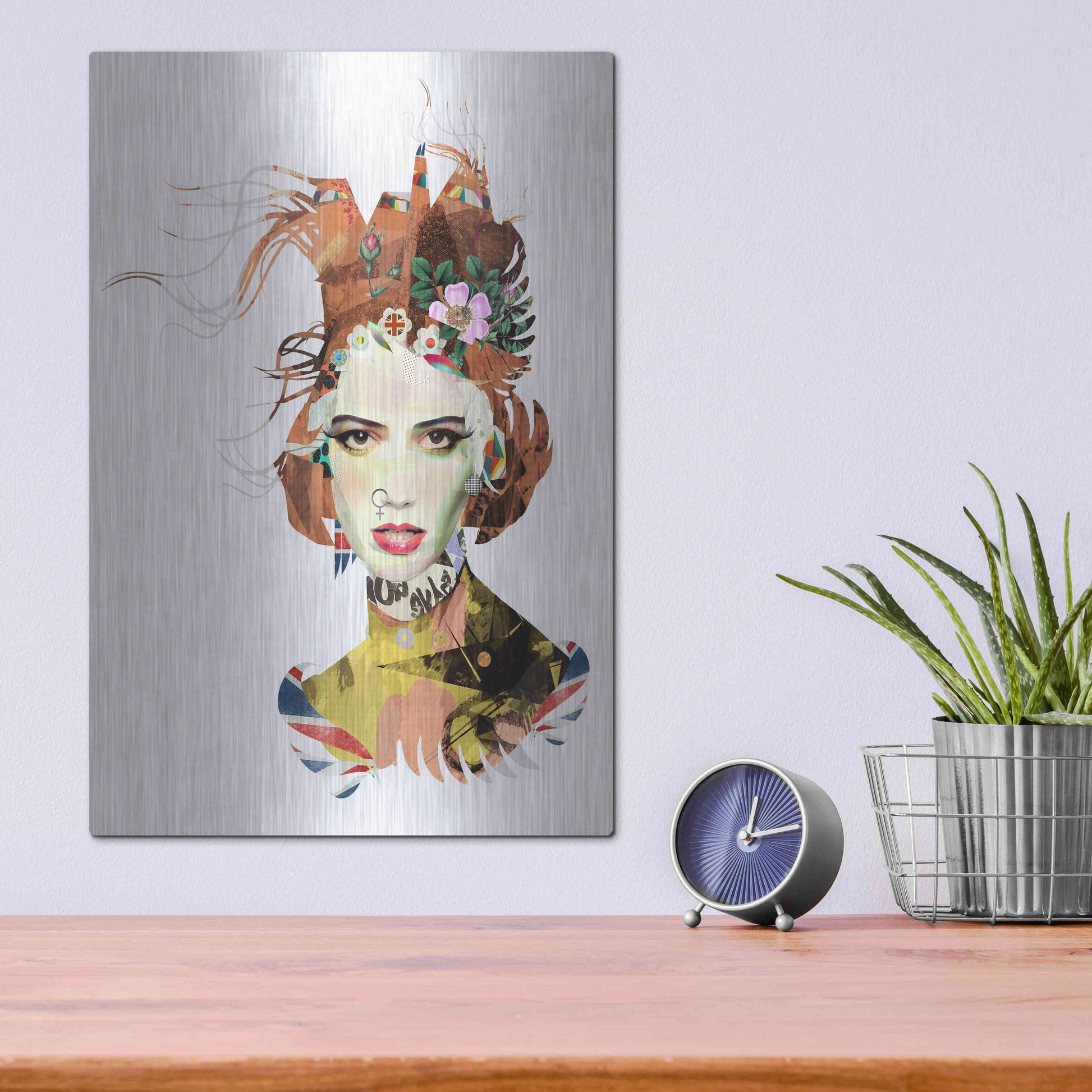 Luxe Metal Art 'The Queen' by Giulio Lurissevich, Metal Wall Art,12x16