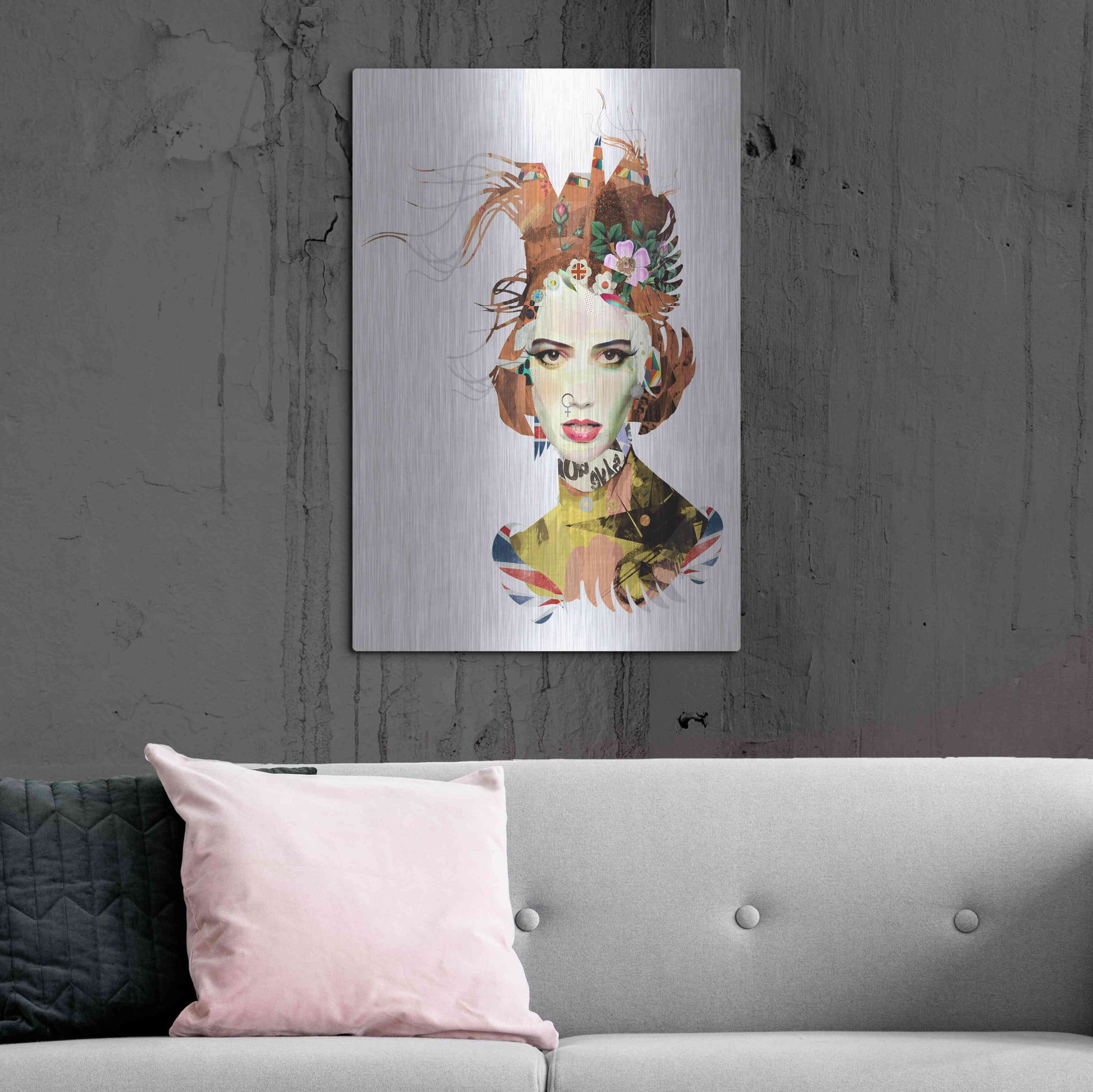 Luxe Metal Art 'The Queen' by Giulio Lurissevich, Metal Wall Art,24x36