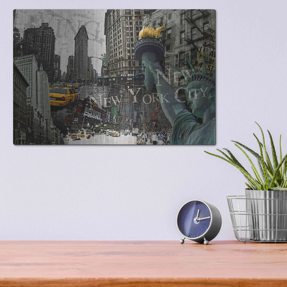 'New York' by GraphINC – Metal Wall Art, 16x12 room view