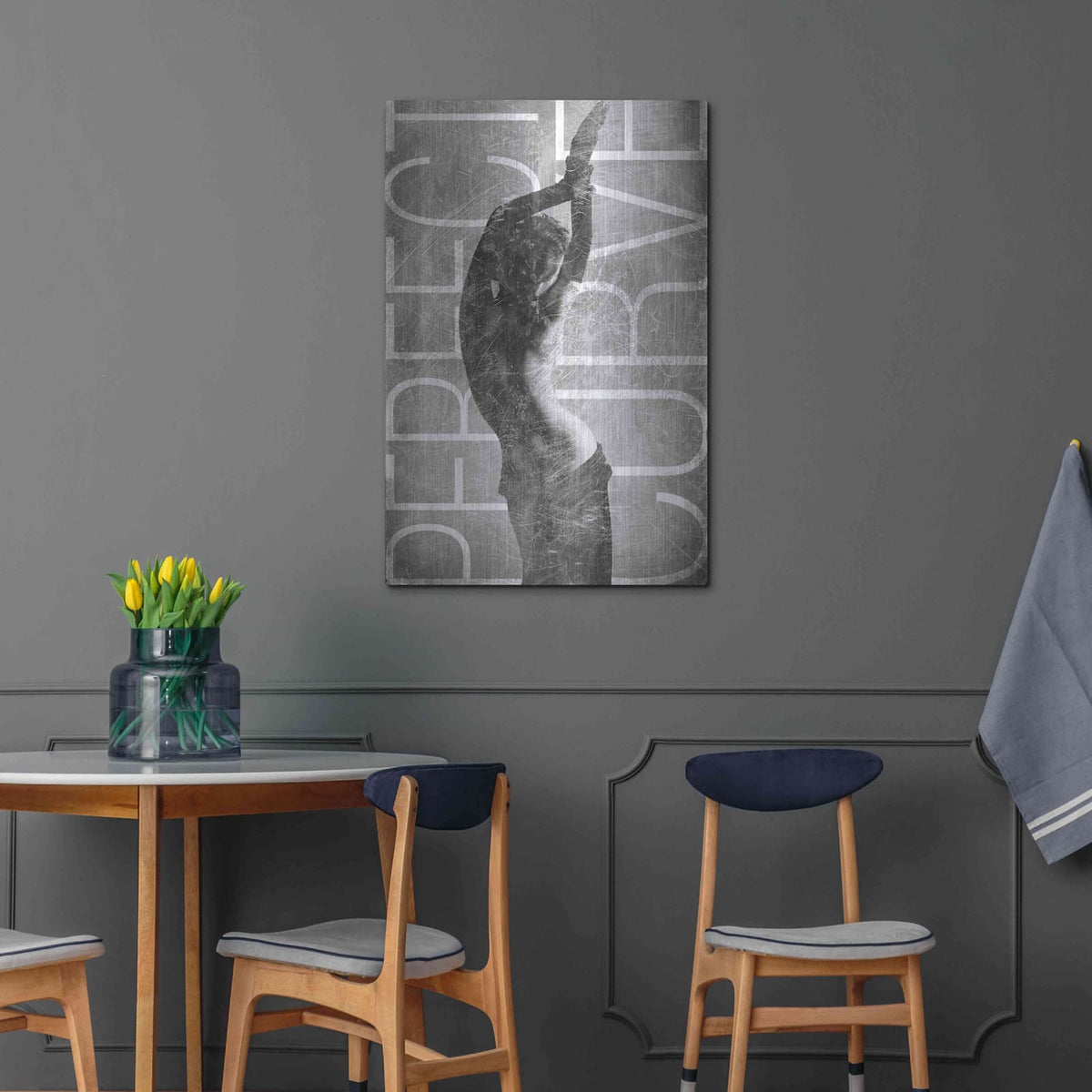 'Perfect Curve' by GraphINC – Metal Wall Art, 24x36 room view