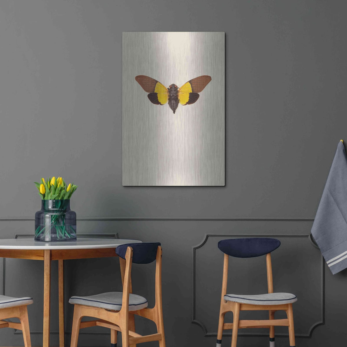 'Cicada' by Incado – Metal Wall Art, 24x36 room view