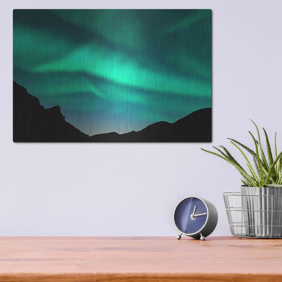 'Northern Lights In Winter Mountains' by Luxe Metal Portfolio – Metal Wall Art, 16x12 room view