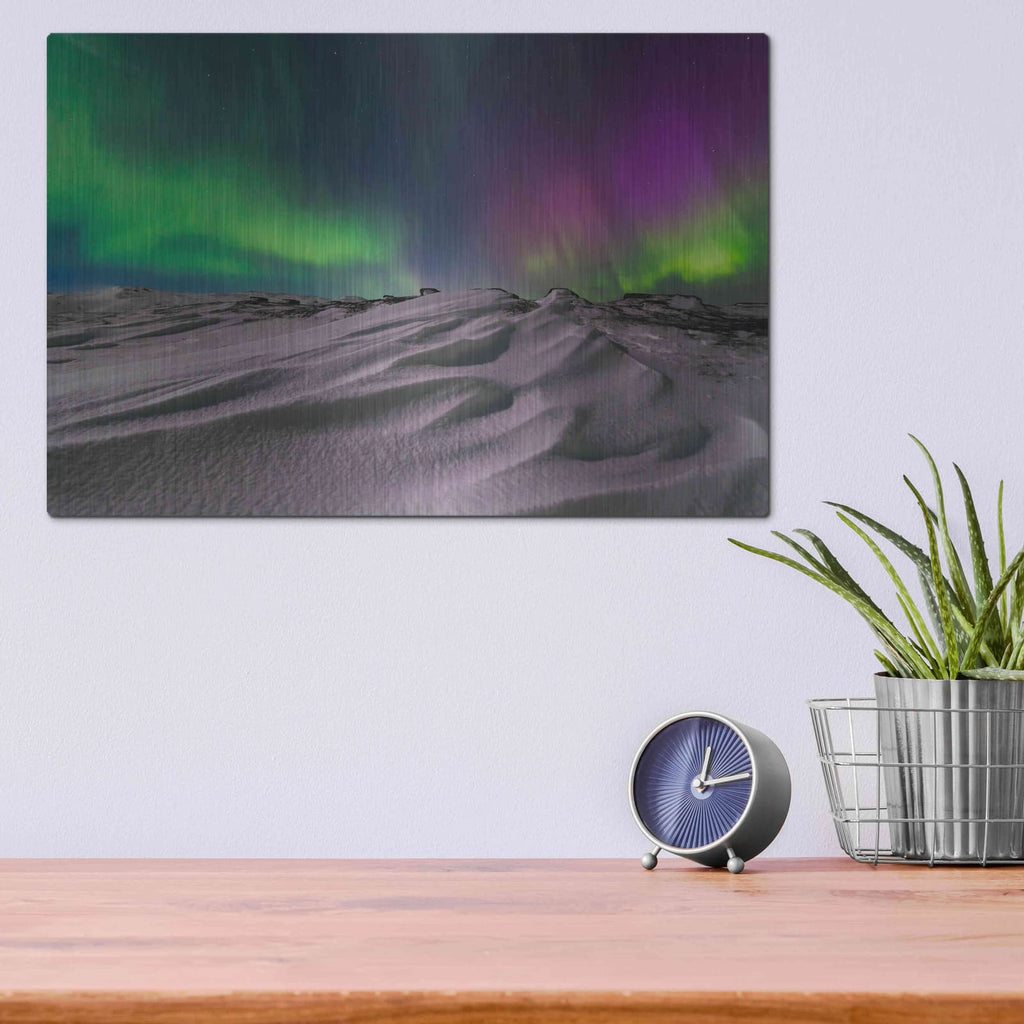 'Northern Lights On The Arctic Ocean Shore 1' by Luxe Metal Portfolio – Metal Wall Art, 16x12 room view