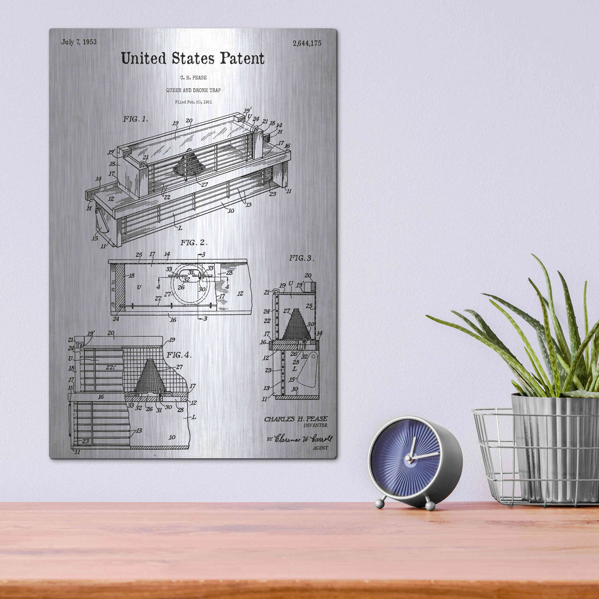 Luxe Metal Art 'Queen and Drone Trap Blueprint Patent White' Metal Wall Art,12x16