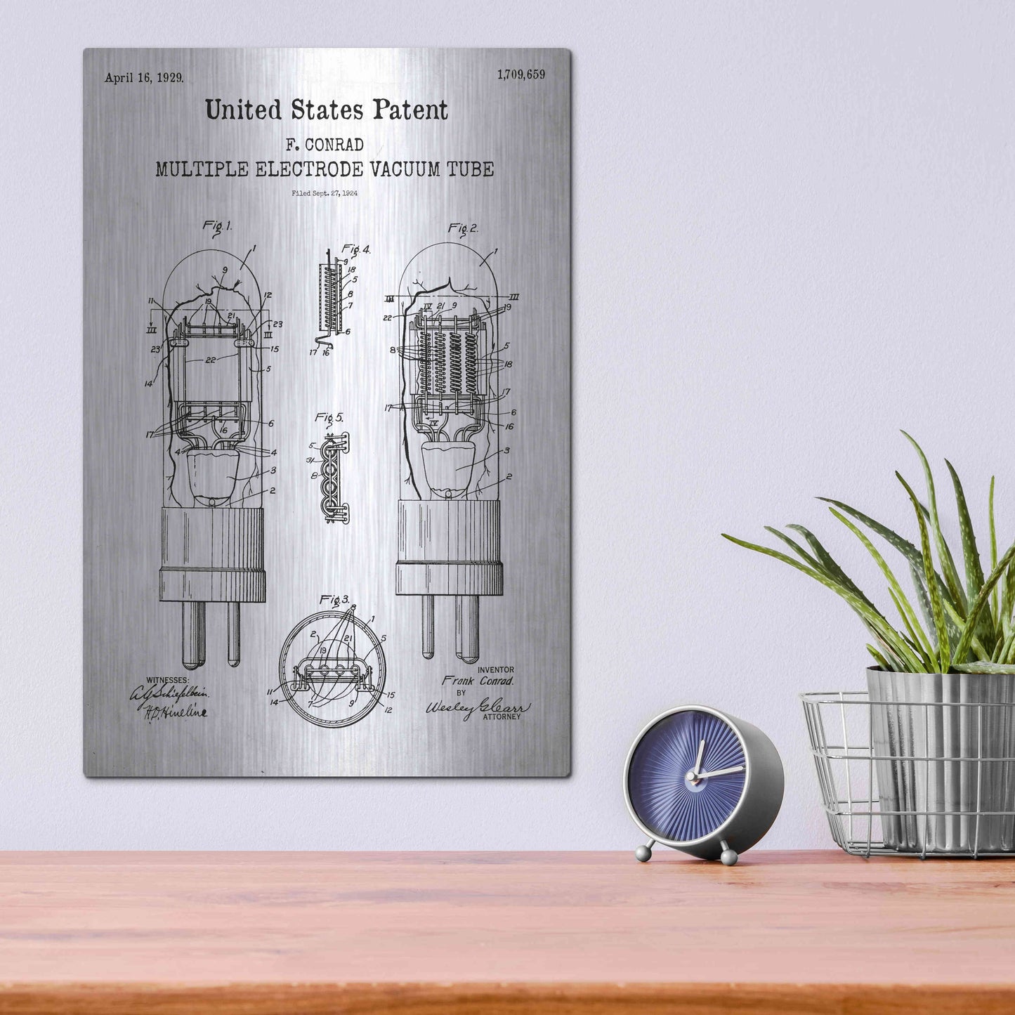 Luxe Metal Art 'Vacuum tube Blueprint Patent White' Acrylic Glass Wall Art,12x16