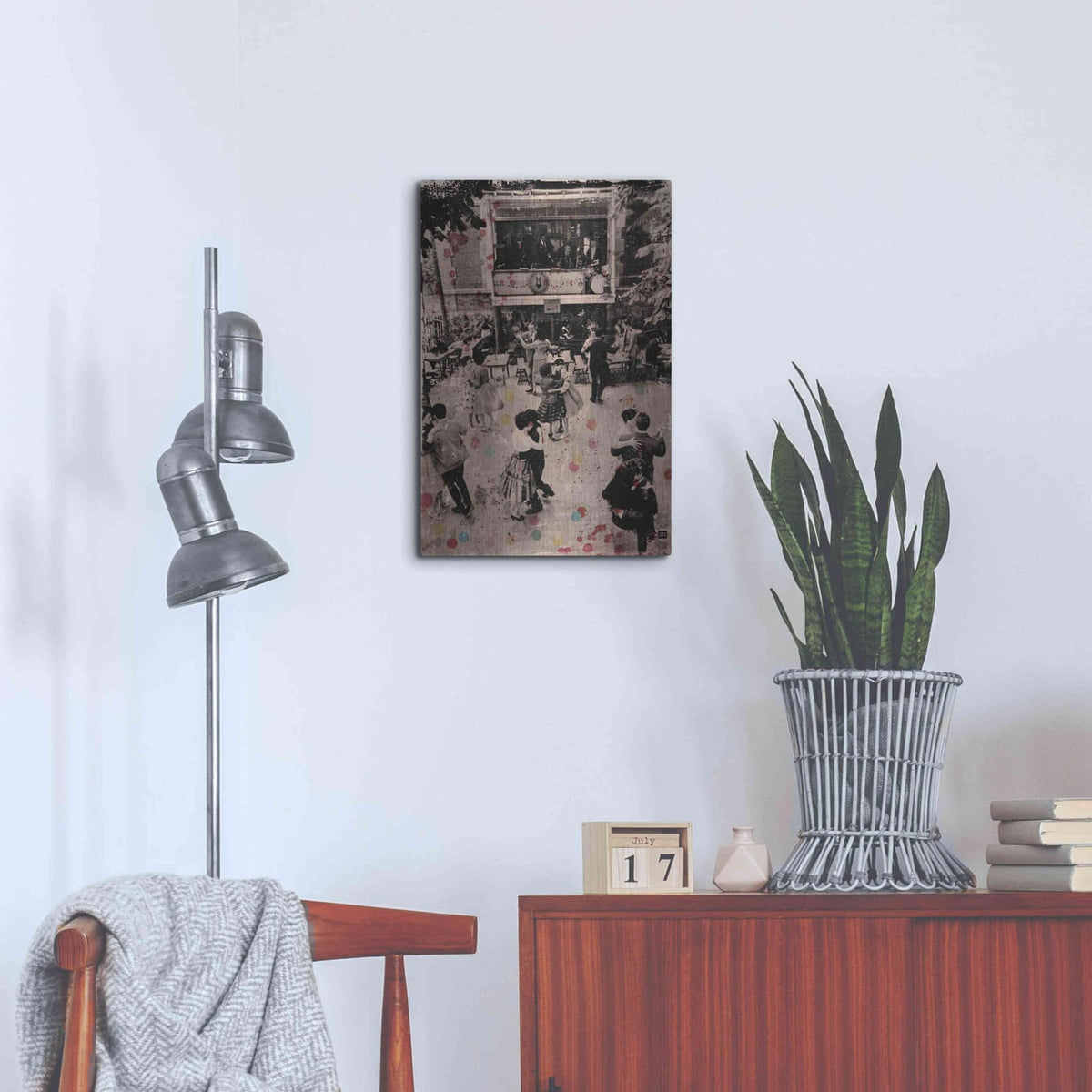 'Dance With Me' by DB Waterman – Metal Wall Art, 16x24 room view