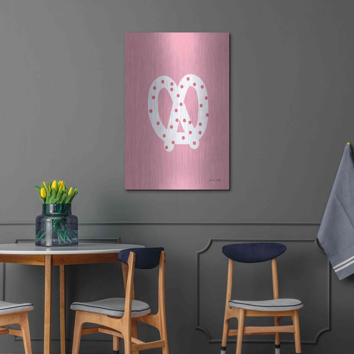 'Pretzel' by Ann Kelle – Metal Wall Art, 24x36 room view