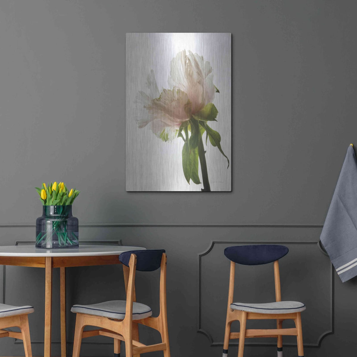 'Translucent Peony VIII' by Debra Van Swearingen – Metal Wall Art, 24x36 room view