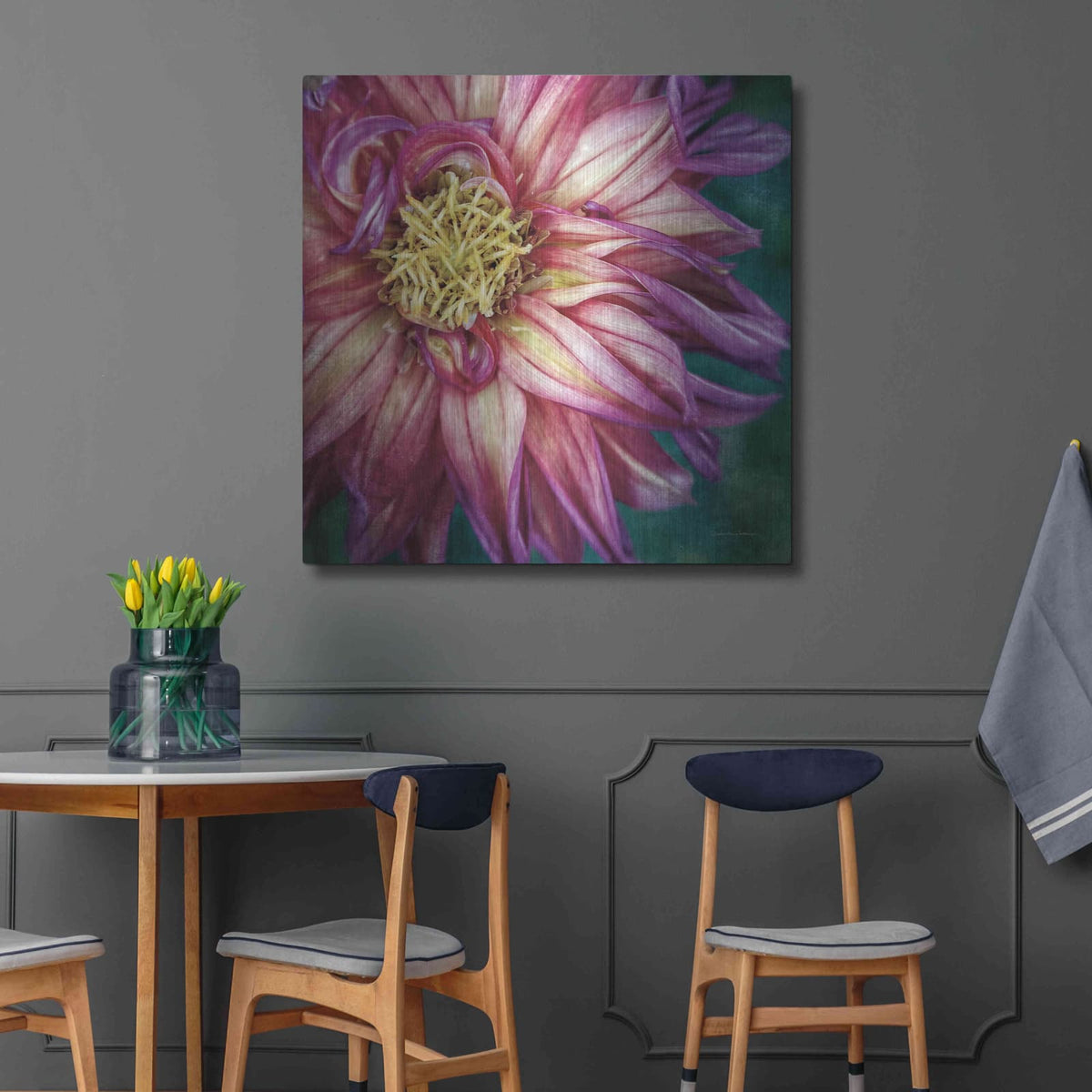 'Dahlia I' by Debra Van Swearingen – Metal Wall Art, 36x36 room view