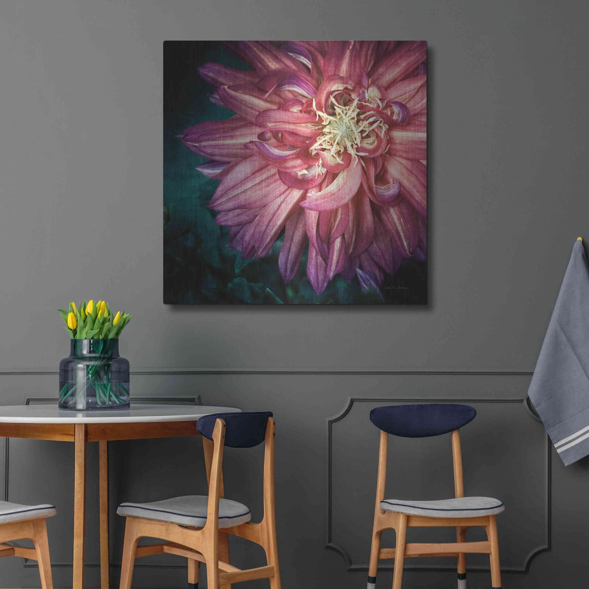 'Dahlia II' by Debra Van Swearingen – Metal Wall Art, 36x36 room view
