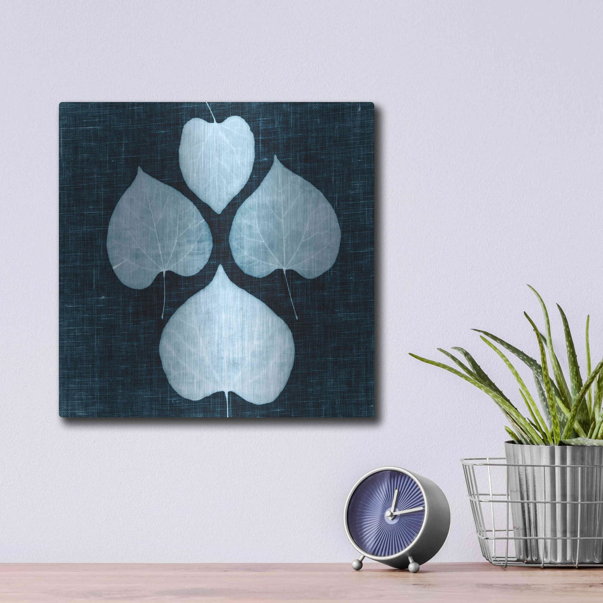 'Leaves on Linen IV' by Debra Van Swearingen – Metal Wall Art, 12x12 room view