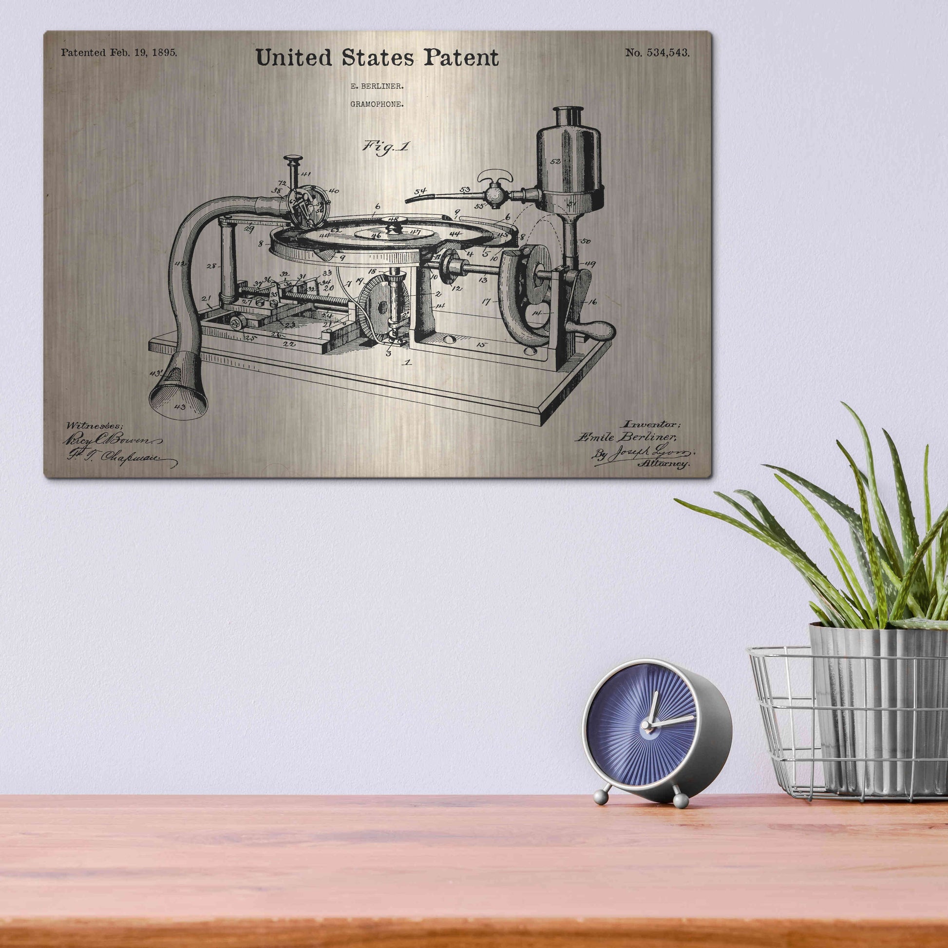 Luxe Metal Art 'Gramophone, 1895 Blueprint Patent Parchment,' Metal Wall Art,16x12