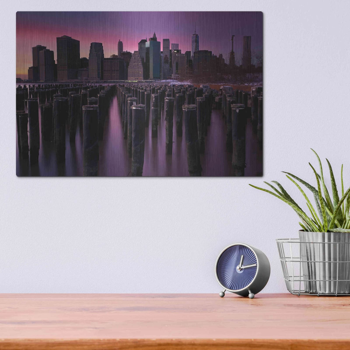 'Manhattan Glow' by Kathrine Gendreau – Metal Wall Art, 16x12 room view