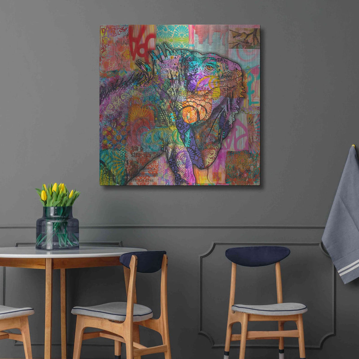 'Iguana' by Dean Russo – Metal Wall Art, 36x36 room view