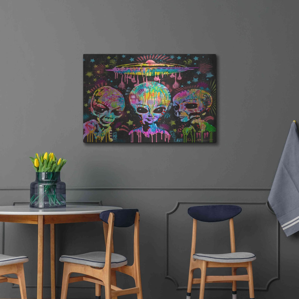 'Aliens' by Dean Russo – Metal Wall Art, 36x24 room view