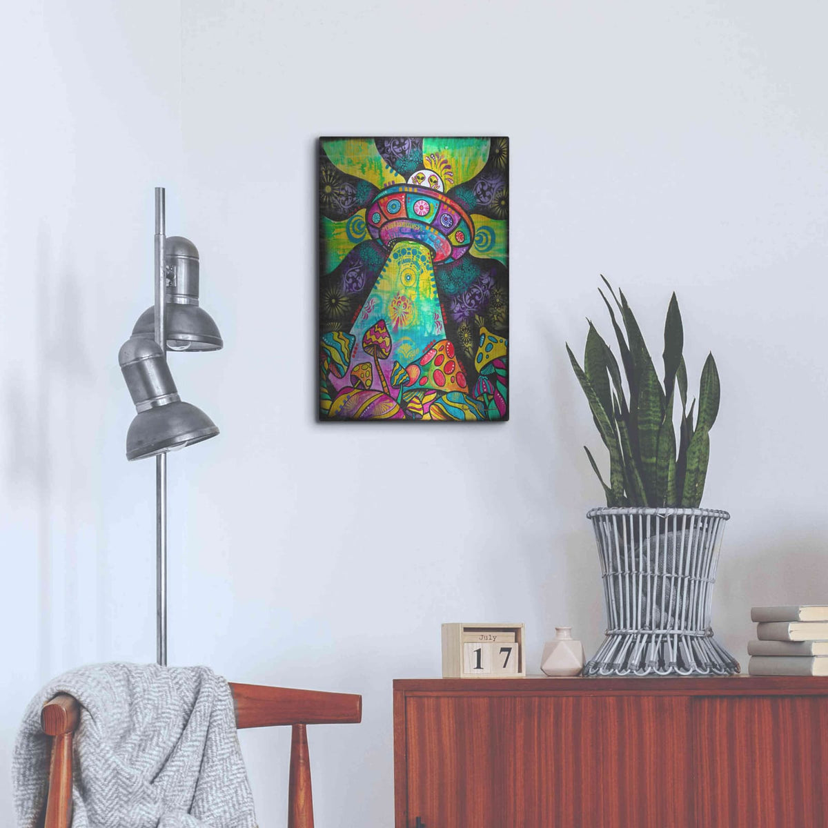 'We Come in Peace' by Dean Russo – Metal Wall Art, 16x24 room view