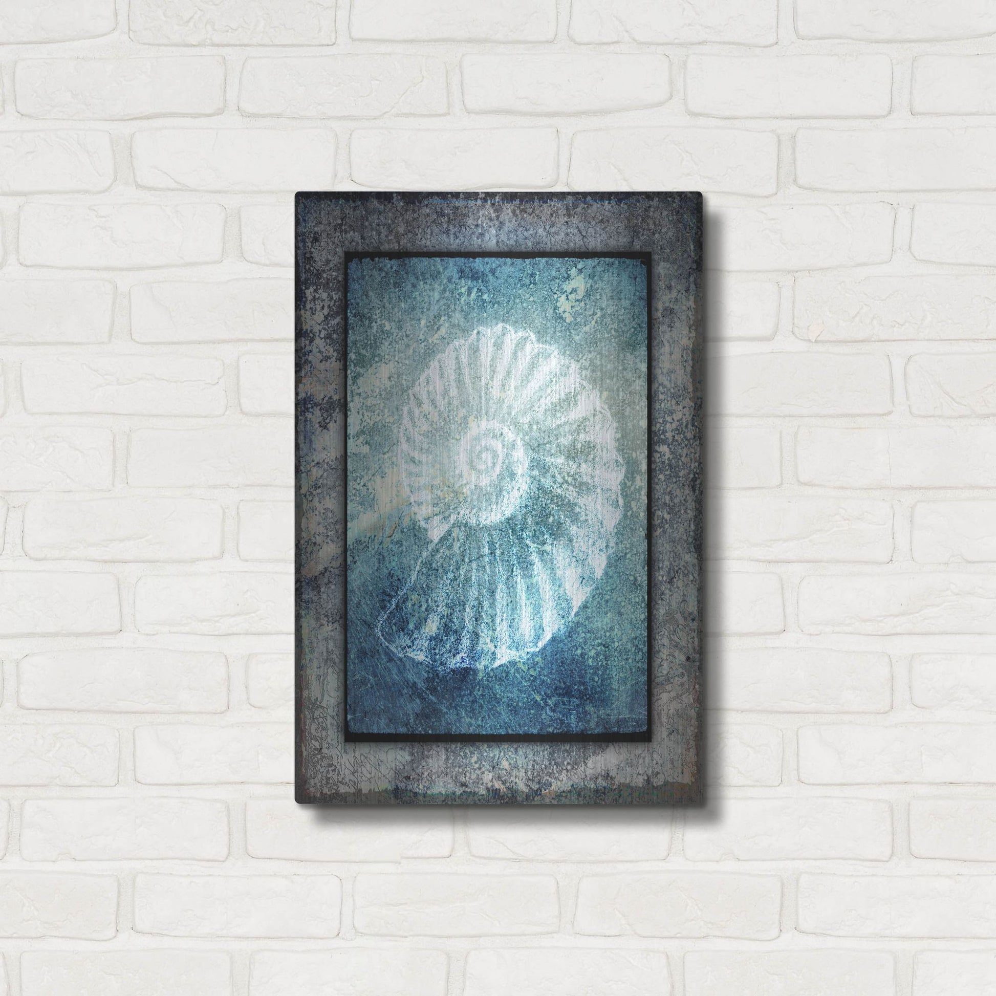 Luxe Metal Art 'Hello Beach Shell I' by Lightbox Journal, Metal Wall Art,16x24