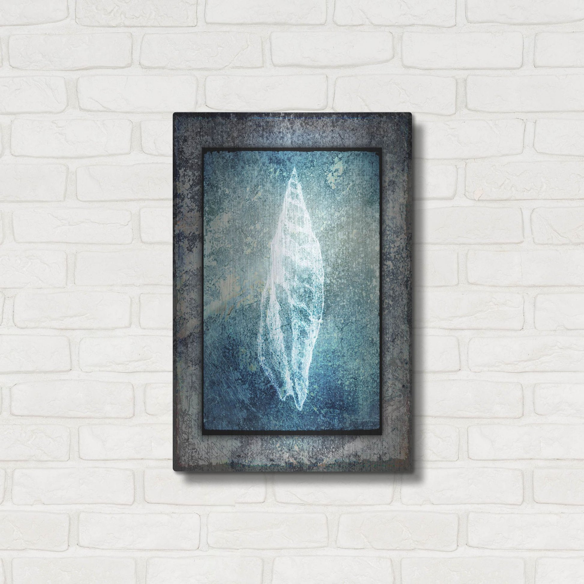 Luxe Metal Art 'Hello Beach Shell III' by Lightbox Journal, Metal Wall Art,16x24