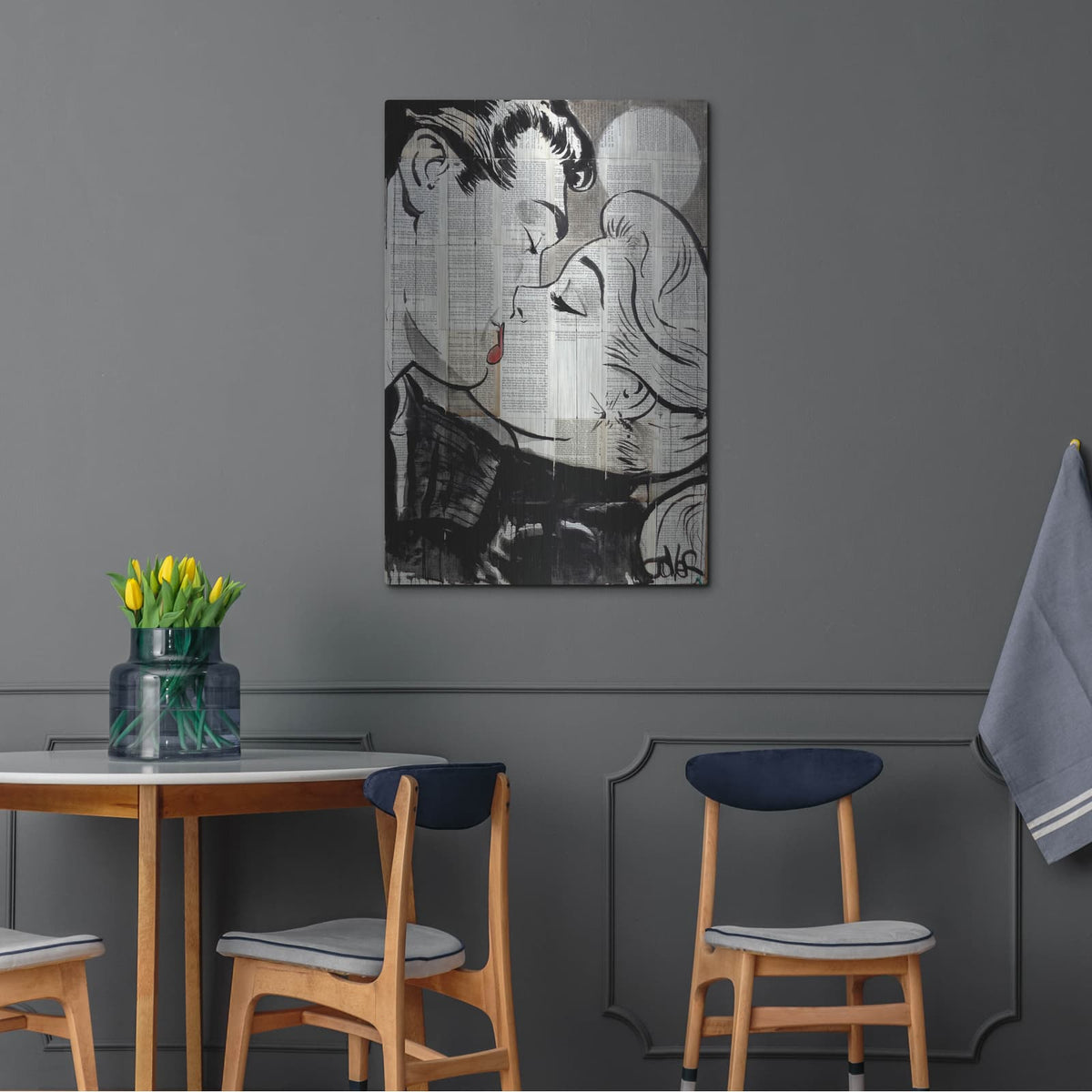 'Pop Kiss' by Loui Jover – Metal Wall Art, 24x36 room view