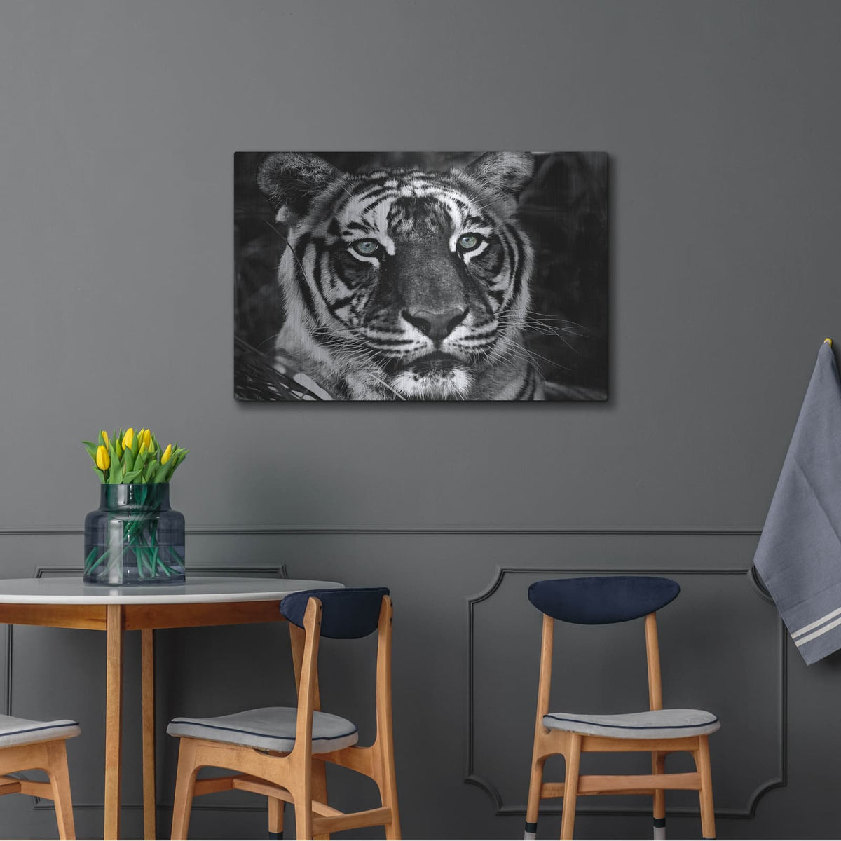 'The Observer Black & White' by Dana Brett Munach – Metal Wall Art, 36x24 room view