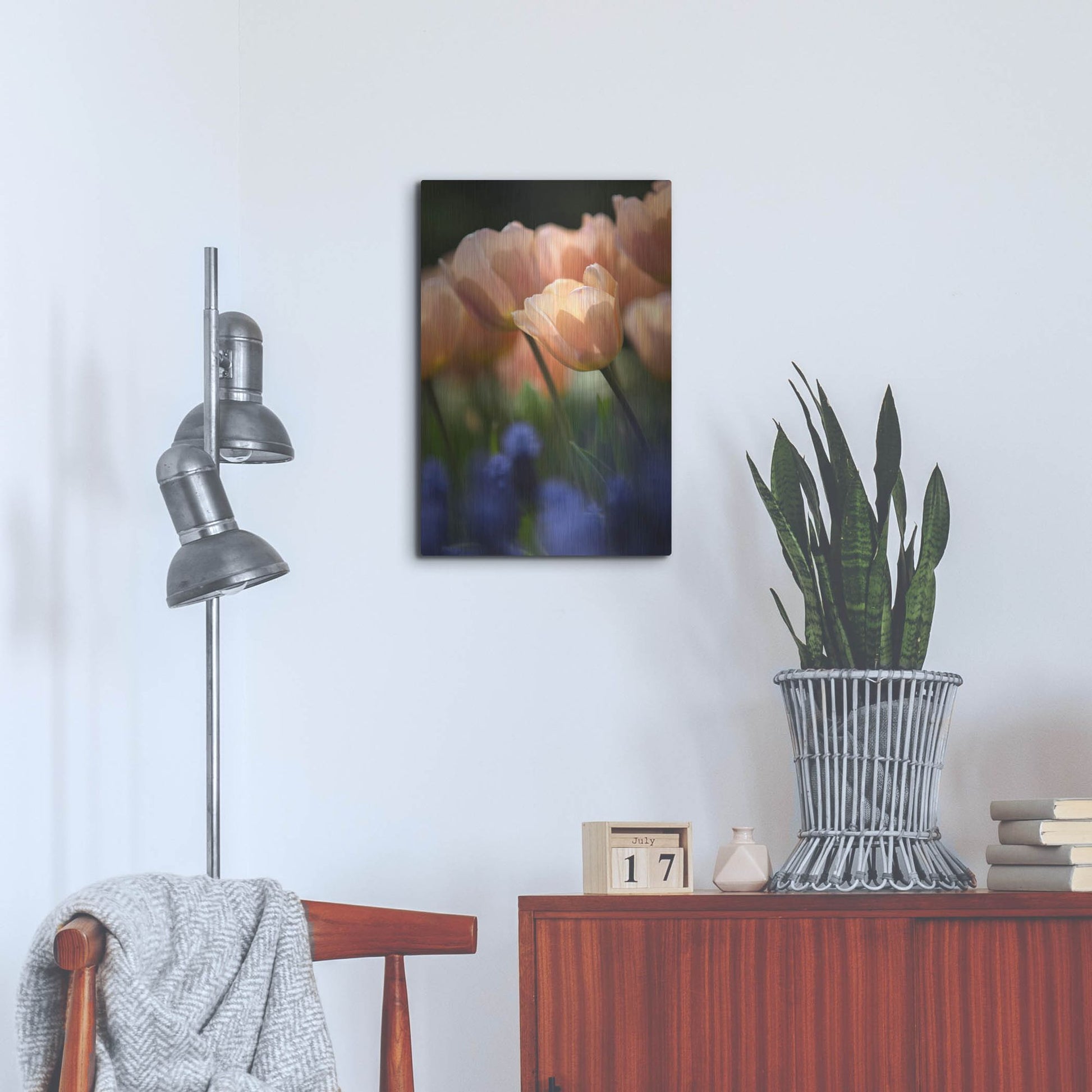 Luxe Metal Art 'Tulip No 1' by Istvan Nagy, Metal Wall Art,16x24
