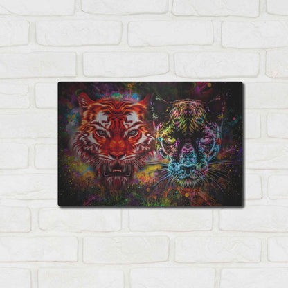 Luxe Metal Art 'Felis' Metal Wall Art,16x12