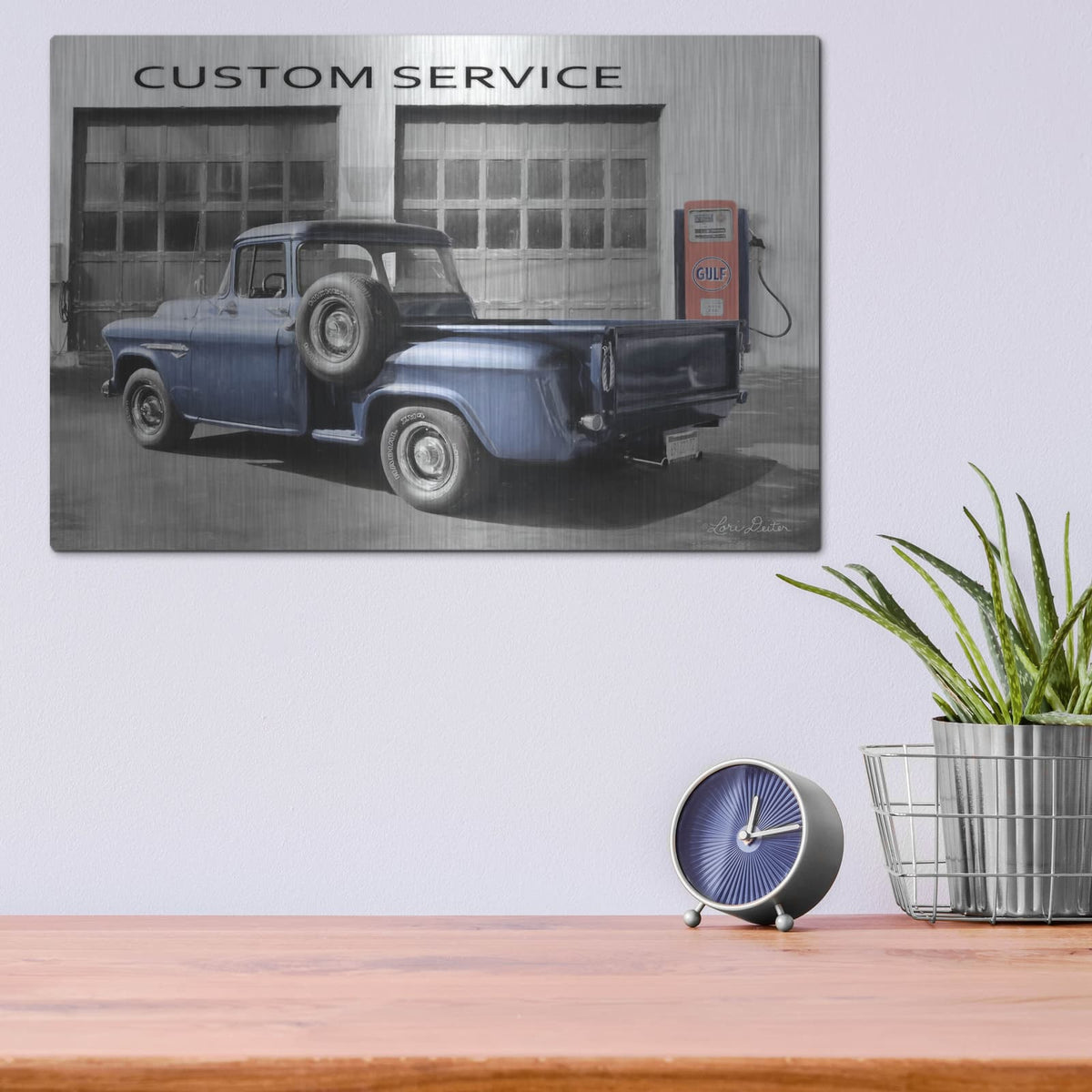 'Gulf Service Station' by Lori Deiter – Metal Wall Art, 16x12 room view
