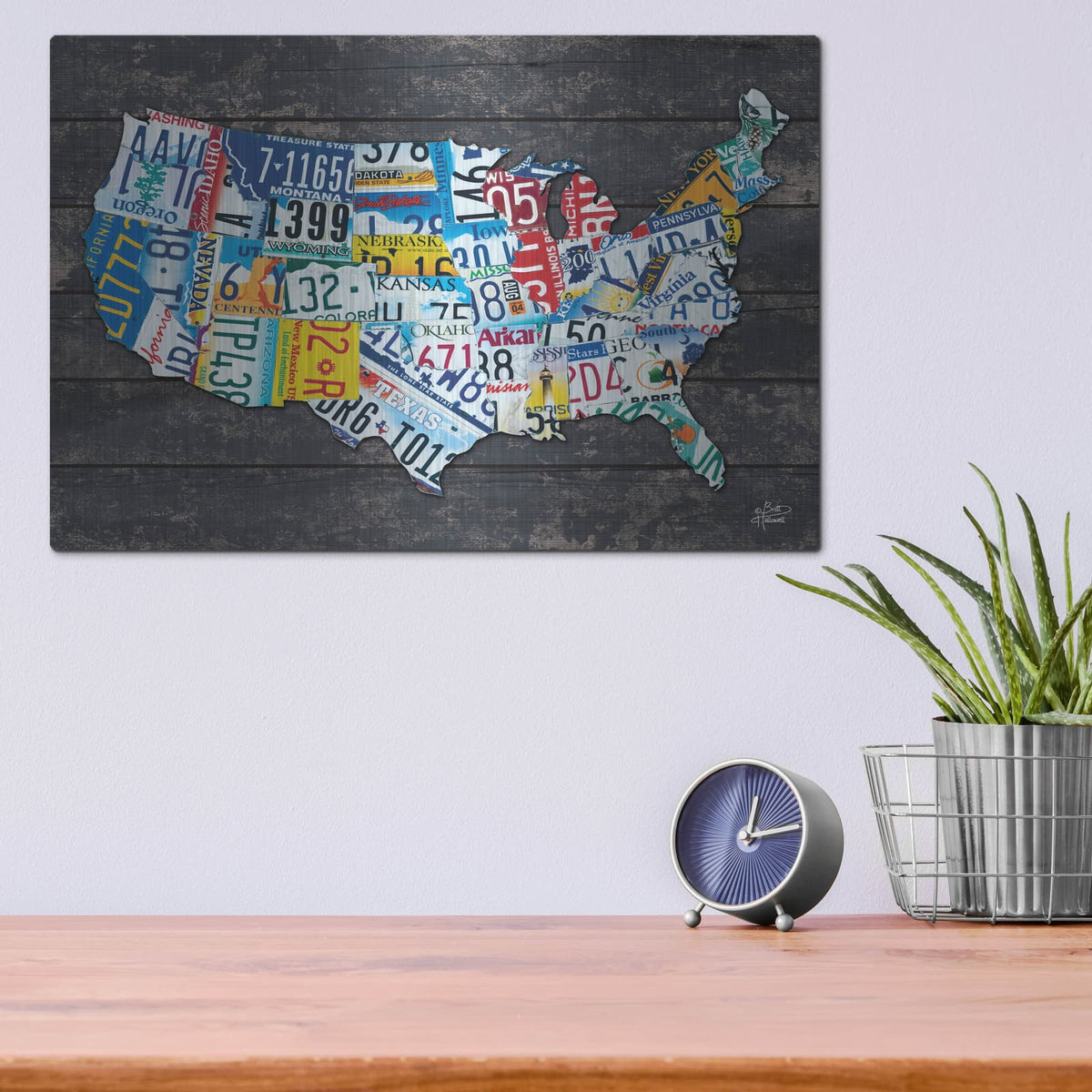 'USA License Plate Map' by Britt Hallowell – Metal Wall Art, 16x12 room view