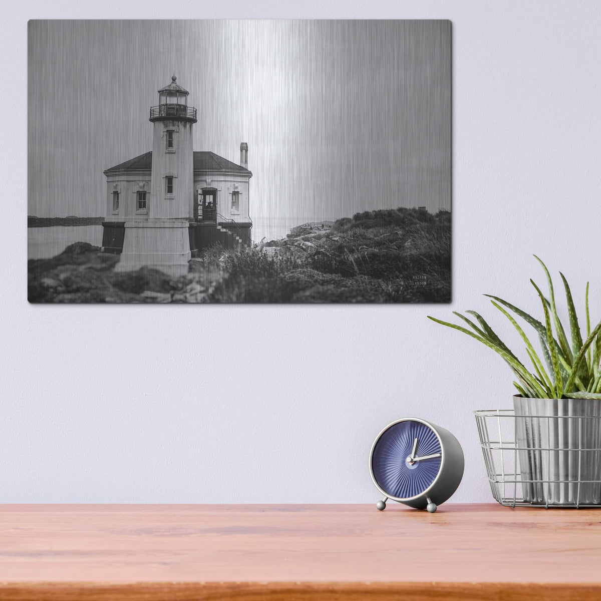 'Looking Out' by Nathan Larson – Metal Wall Art, 16x12 room view