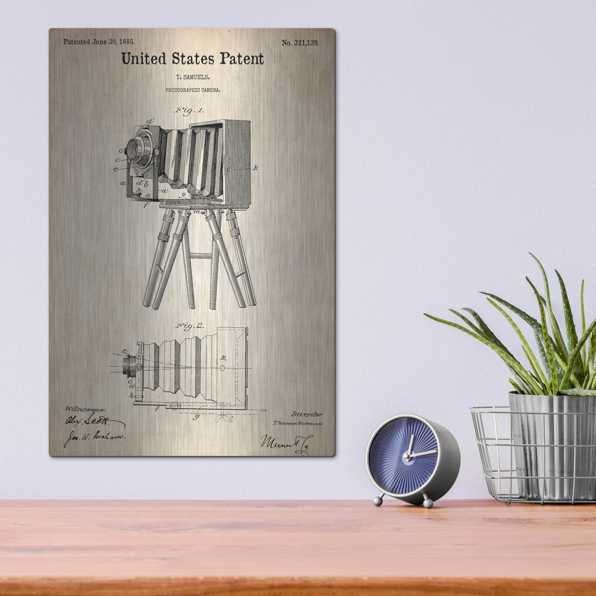 'Photographic Camera Blueprint Patent Parchment' – Metal Wall Art, 12x16 room view
