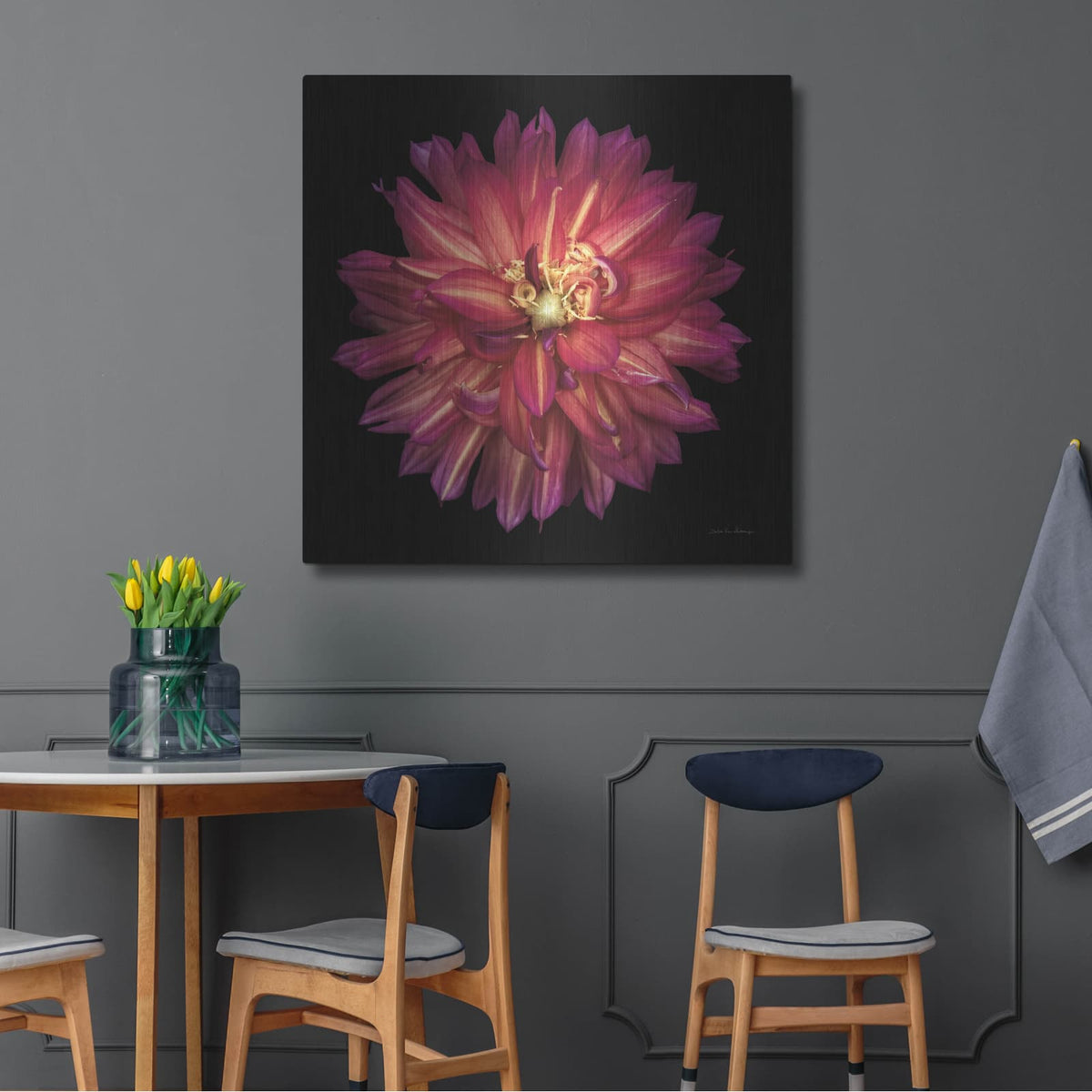 'Dahlia 3' by Debra Van Swearingen – Metal Wall Art, 36x36 room view