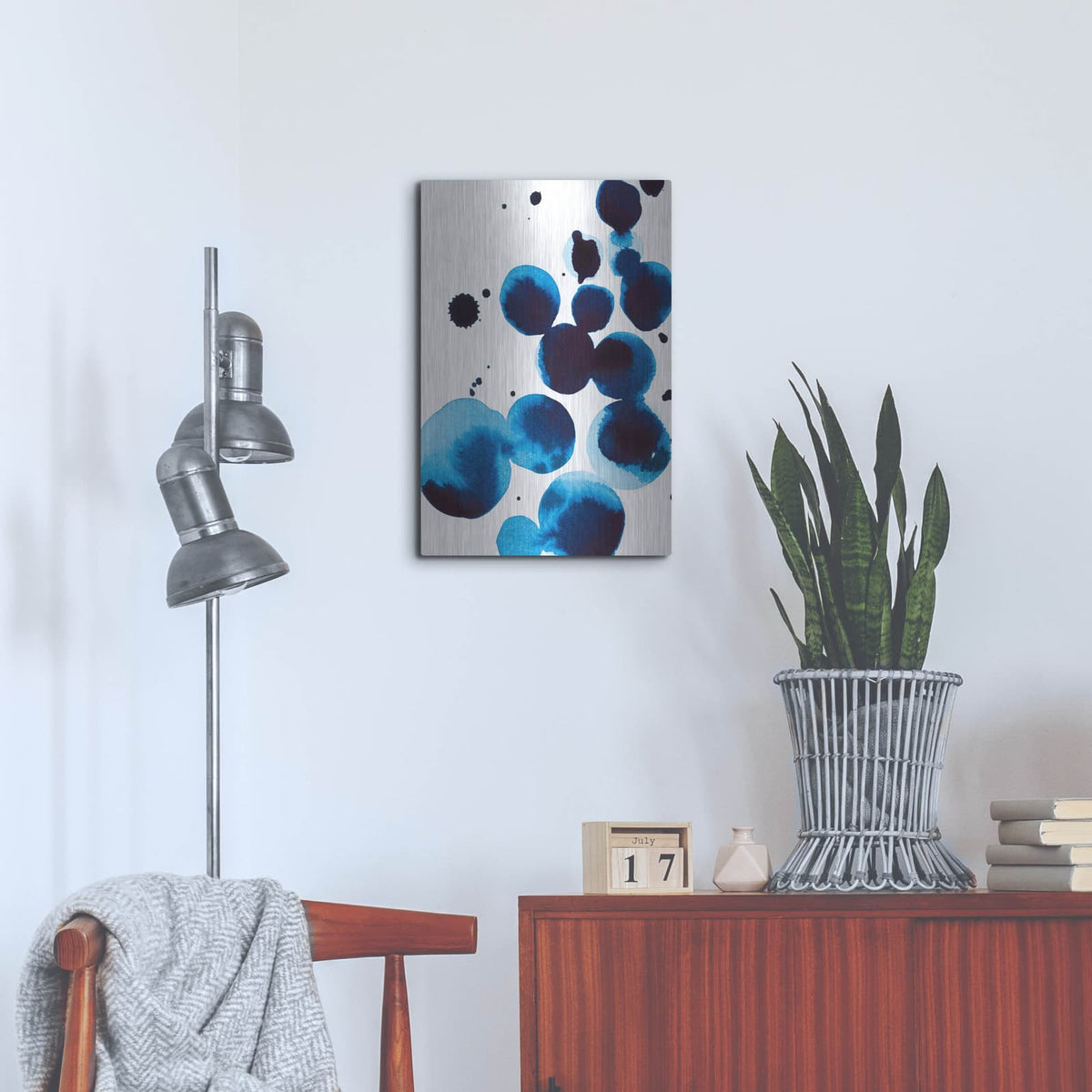 'Blue Drops 4' by Annie Warren – Metal Wall Art, 16x24 room view