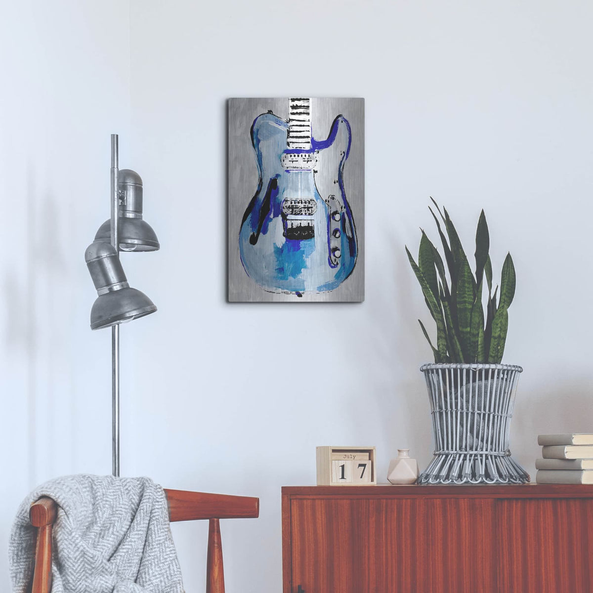 'Electric Blues 4' by Annie Warren – Metal Wall Art, 16x24 room view
