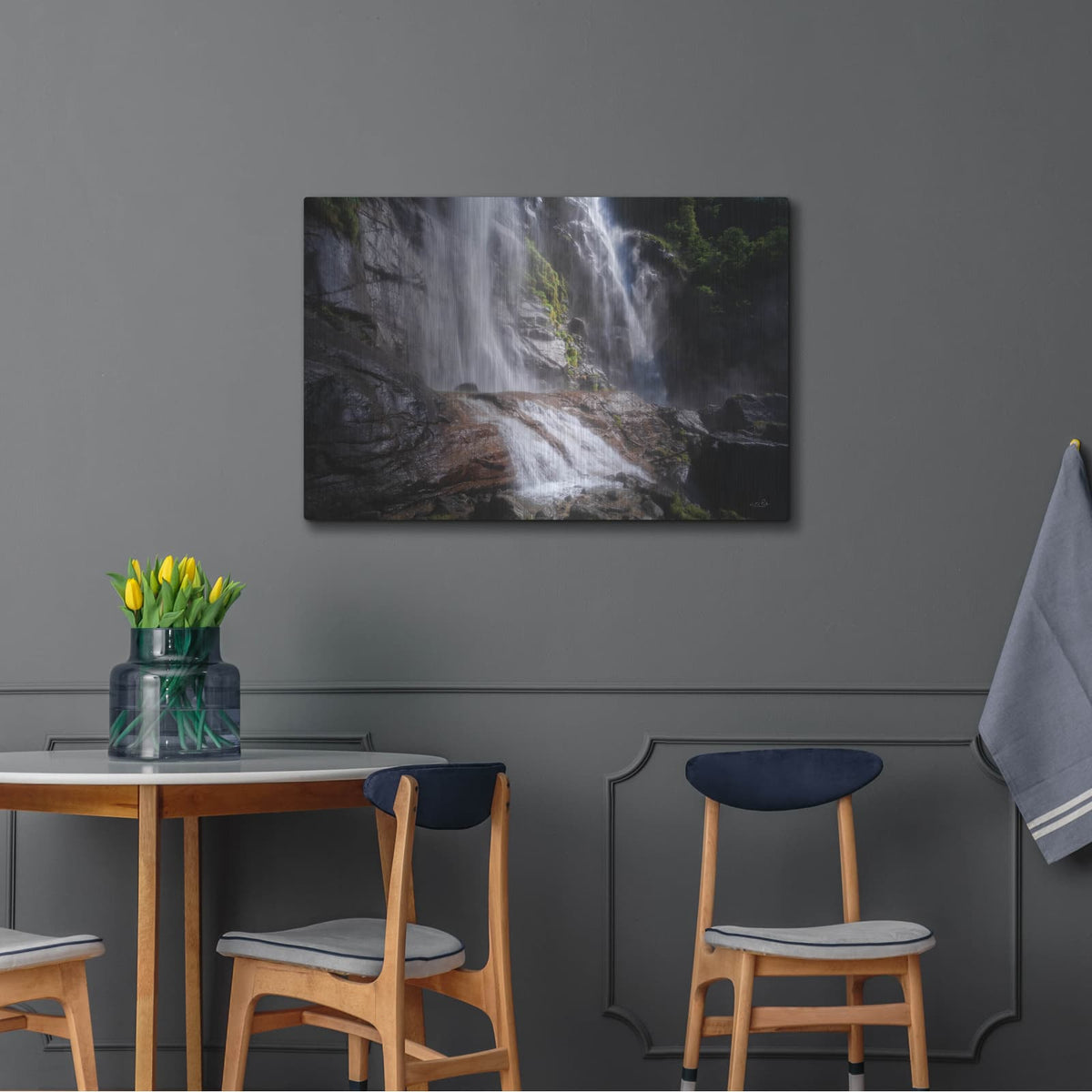 'Can You Hear It?' by Martin Podt – Metal Wall Art, 36x24 room view