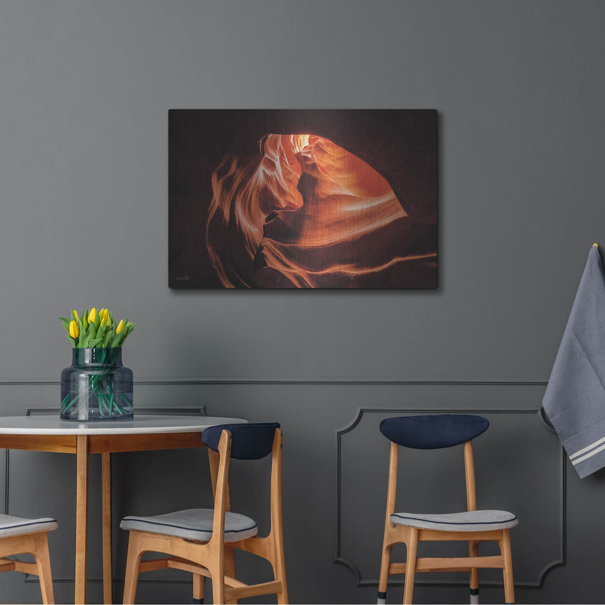 'Bleeding Heart' by Martin Podt – Metal Wall Art, 36x24 room view