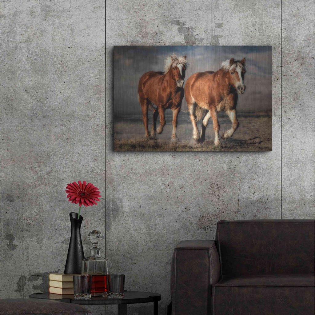 Luxe Metal Art 'Trotting,', Metal Wall Art,36x24