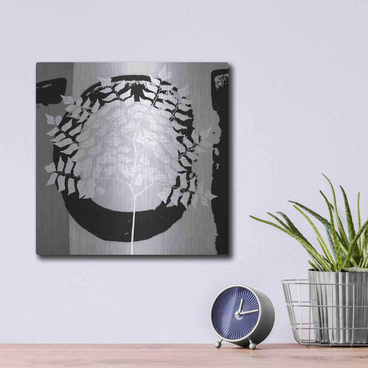 'Chalk Leaf 1' by Karen Smith – Metal Wall Art, 12x12 room view