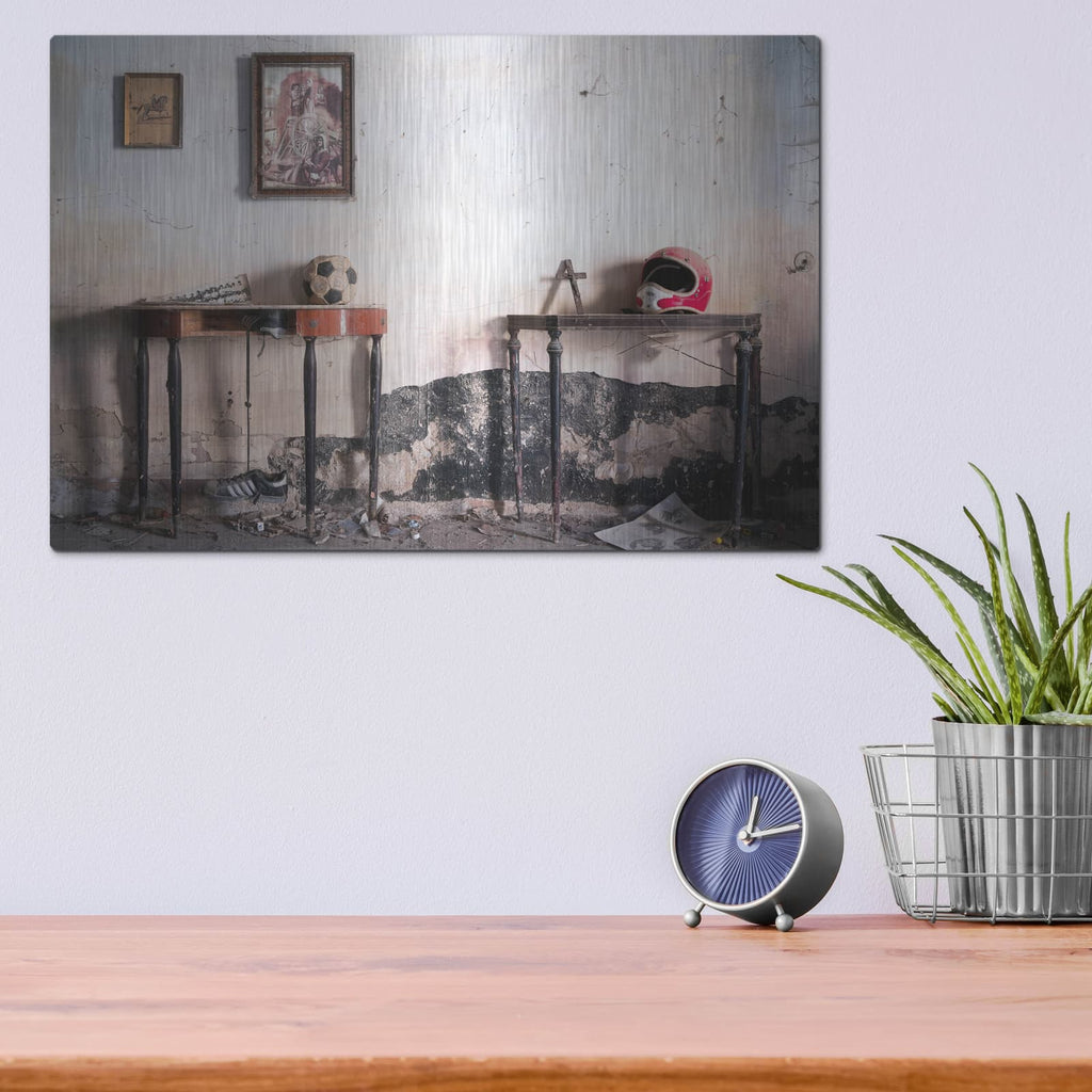 'Forgotten Objects' by Roman Robroek – Metal Wall Art, 16x12 room view