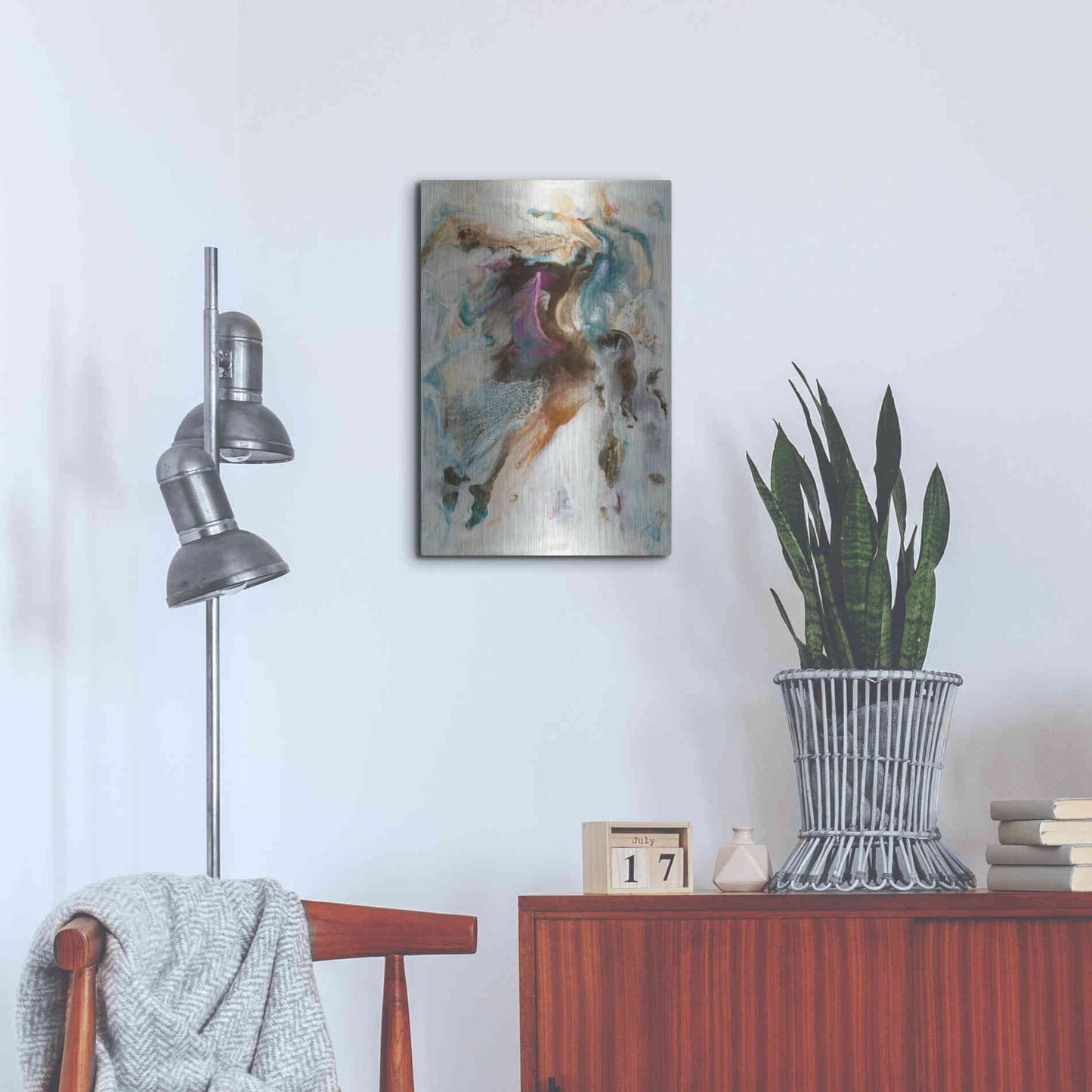Luxe Metal Art 'Queen of the World I' by Lila Bramma, Metal Wall Art,16x24