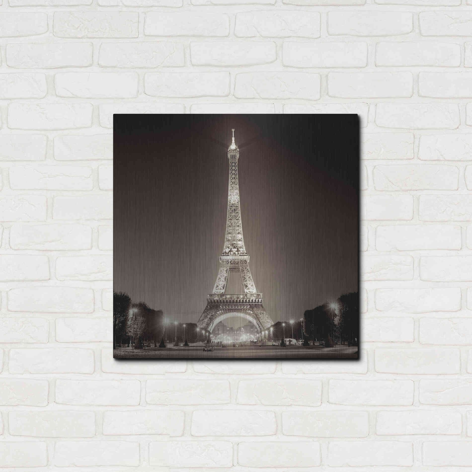 Luxe Metal Art 'Tour Eiffel 1' by Alan Blaustein Metal Wall Art,24x24