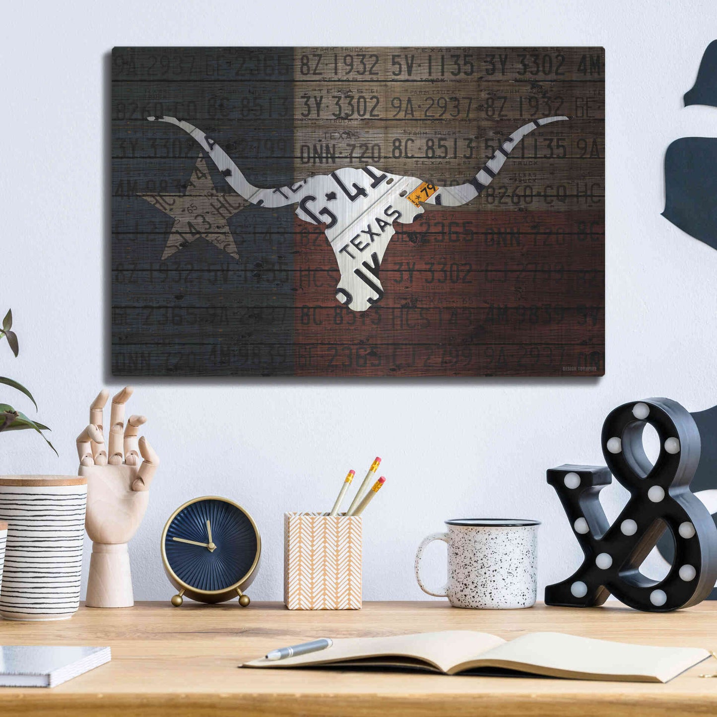 Luxe Metal Art 'Longhorn Art With Flag' by Design Turnpike, Metal Wall Art,16x12