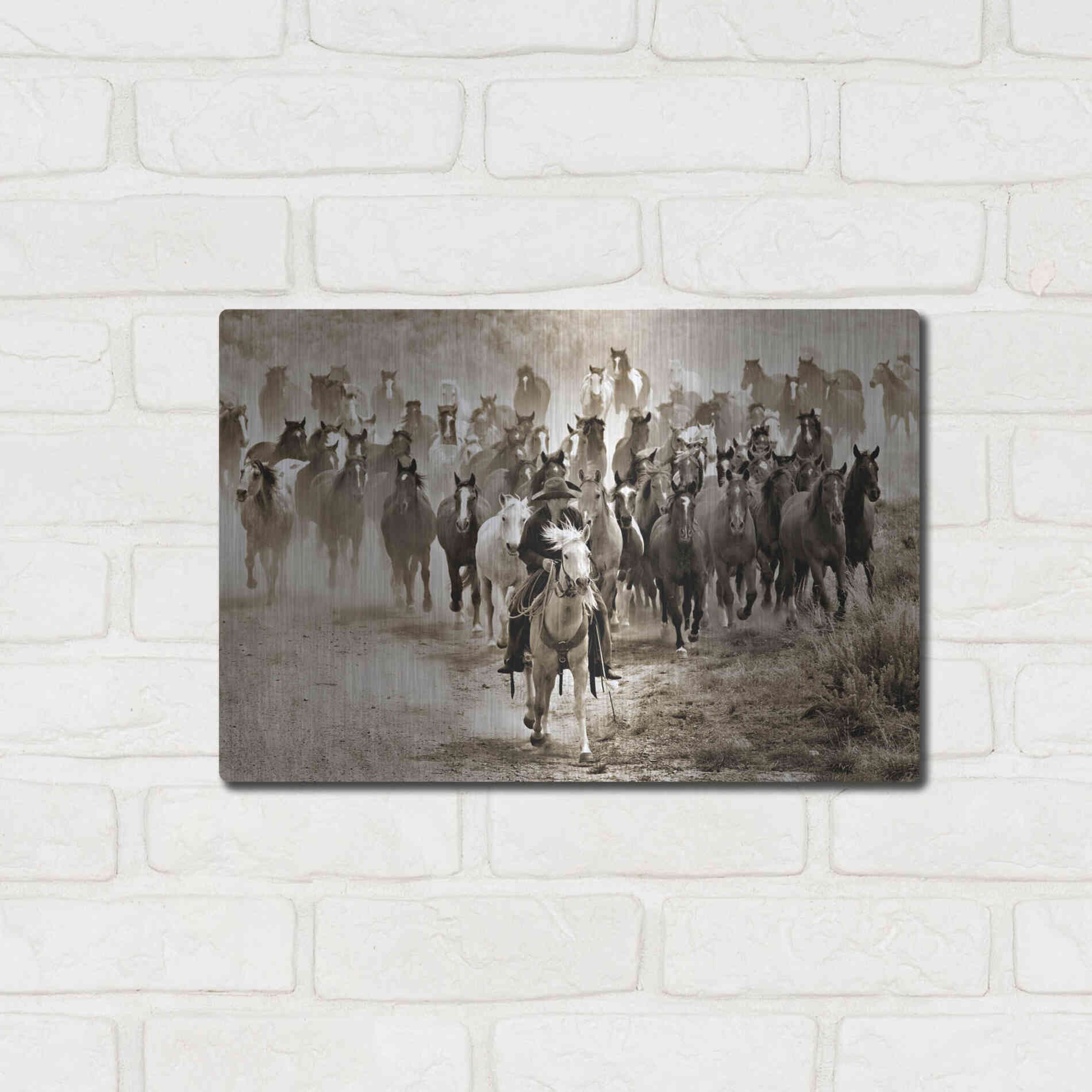 Luxe Metal Art 'Heading Home' by Lisa Dearing, Metal Wall Art,16x12